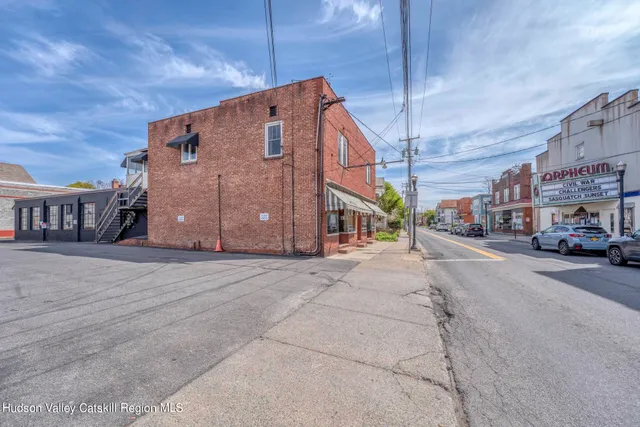 $1,200,000 | 211 Main Street, Saugerties, NY 12477