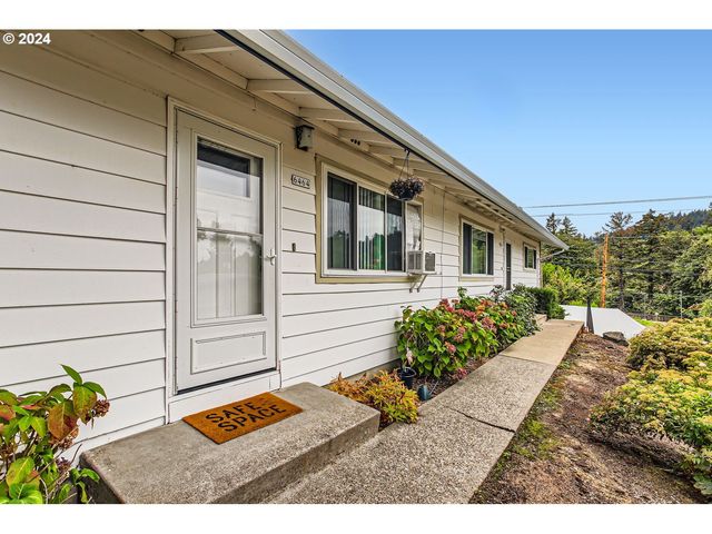 $680,000 | 6464 Southwest Capitol Highway, Portland, OR 97239