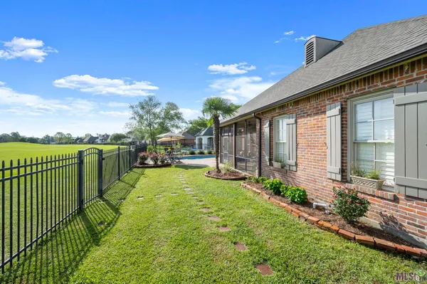 $499,999 | 2315 South Turnberry Avenue, Zachary, LA 70791