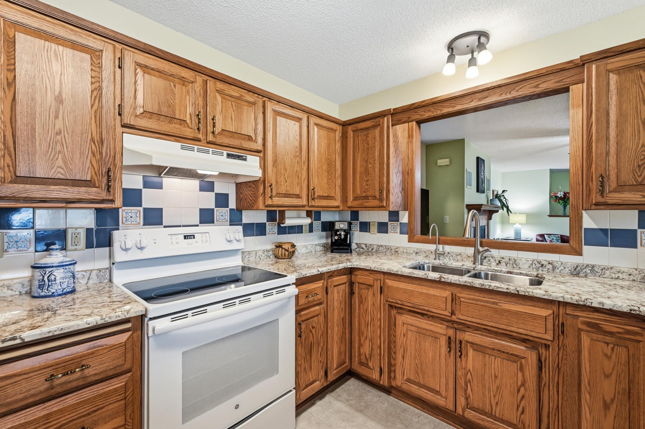 5955 Meadow Drive Southeast Rochester, MN 55904 - Photo 7 of 70