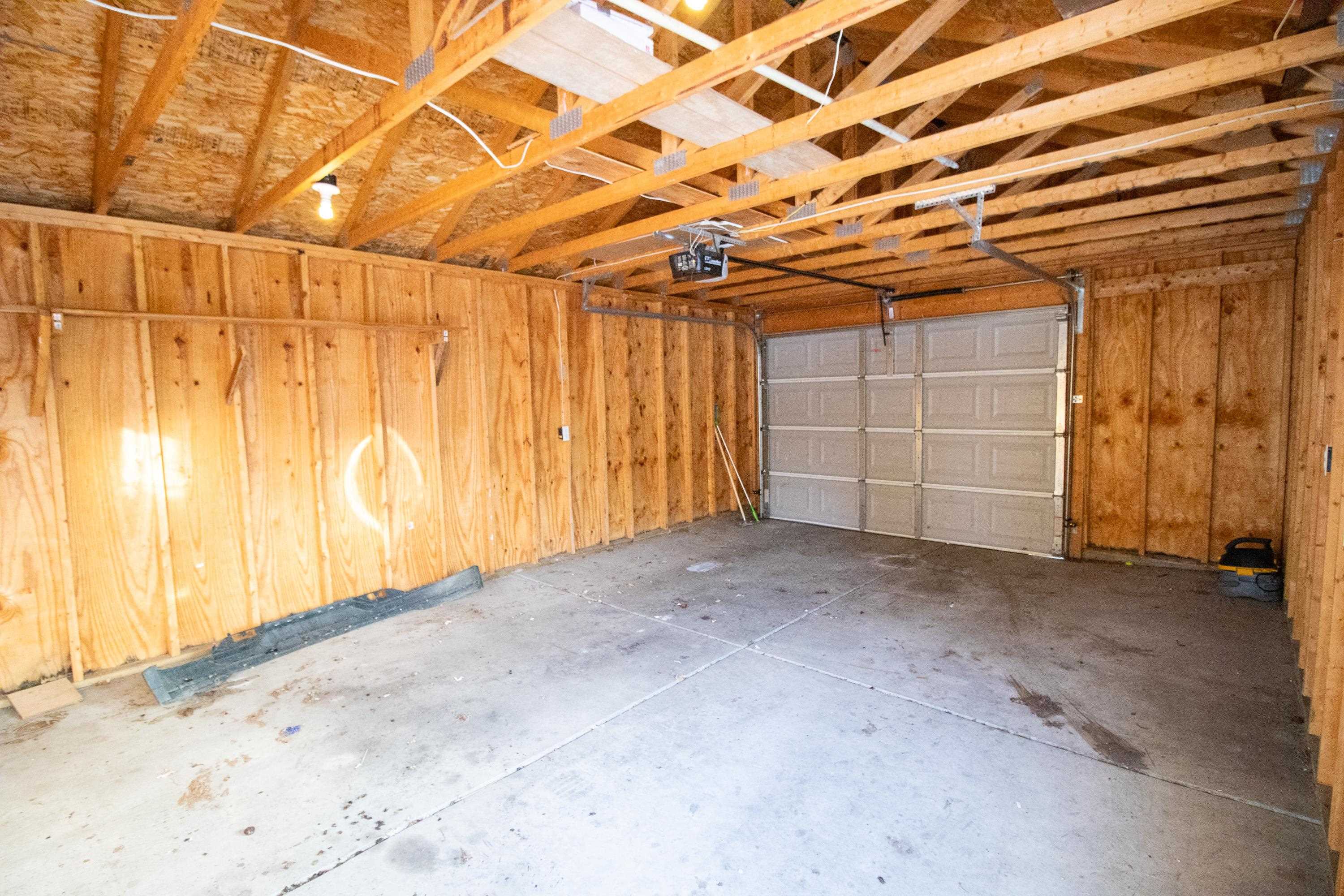 2490 Ruth Drive Fenton, MI 48430 - Photo 24 of 27 50130147-ed9a5dc7-5e2b-4a9a-9c0a-4a44428ddd57.JPG