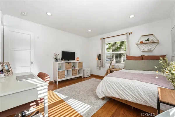 $1,190,000 | 713 East Sycamore Avenue, Orange, CA 92867