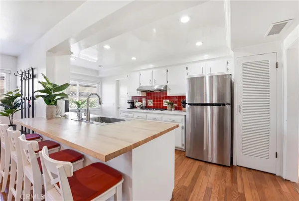 $1,190,000 | 713 East Sycamore Avenue, Orange, CA 92867