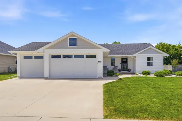 $389,900 | 3308 Isaac Lane, Oshkosh, WI 54902