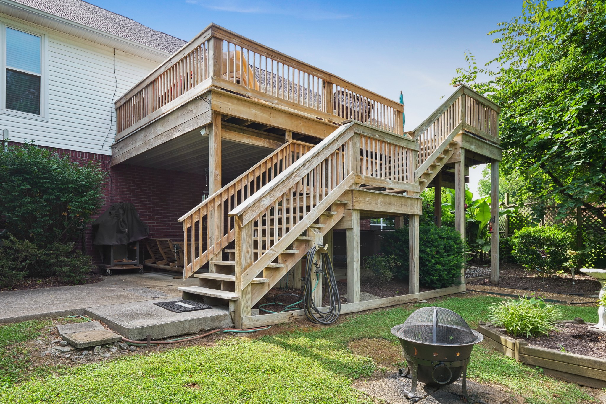 832 Rands Way Columbia, TN 38401 - Photo 43 of 49 a view of a house with a yard