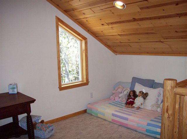 11532 Sun Valley Road, Unit 11 Truckee, CA 96161 - Photo 8 of 9 Gallery Image 8