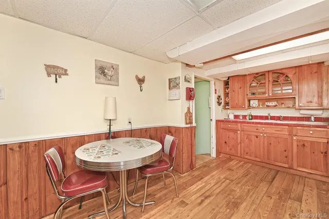 $715,000 | 325 Cayuga Avenue, East Meadow, NY 11554