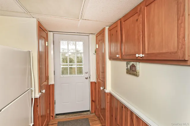 $715,000 | 325 Cayuga Avenue, East Meadow, NY 11554