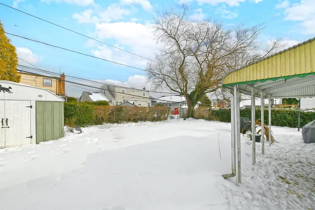 $715,000 | 325 Cayuga Avenue, East Meadow, NY 11554