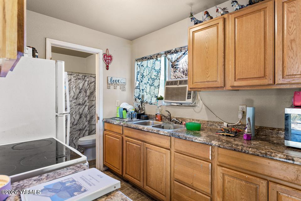 1215 Cherry Avenue Yakima, WA 98902 - Photo 7 of 17 1215 Cherry Ave.