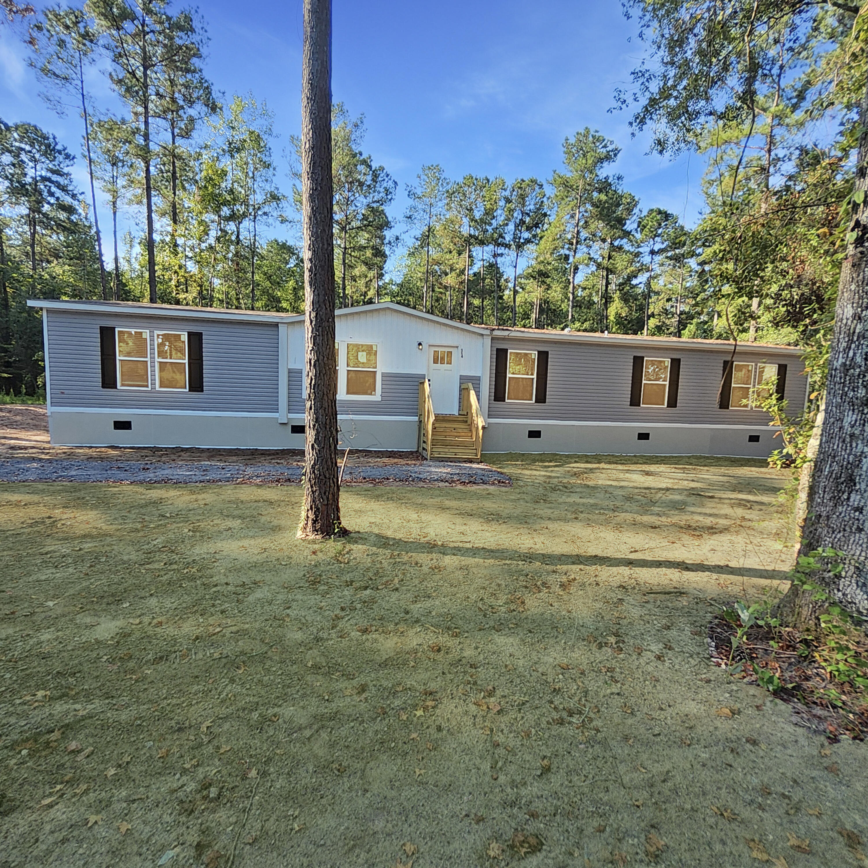 114 Leisure Street Reevesville, SC 29471 - Photo 4 of 58 20250919_095239