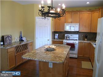 95 Arbor Circle Colmar, PA 18915 - Photo 2 of 12 Kitchen