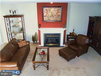 95 Arbor Circle Colmar, PA 18915 - Photo 5 of 12 Living Room