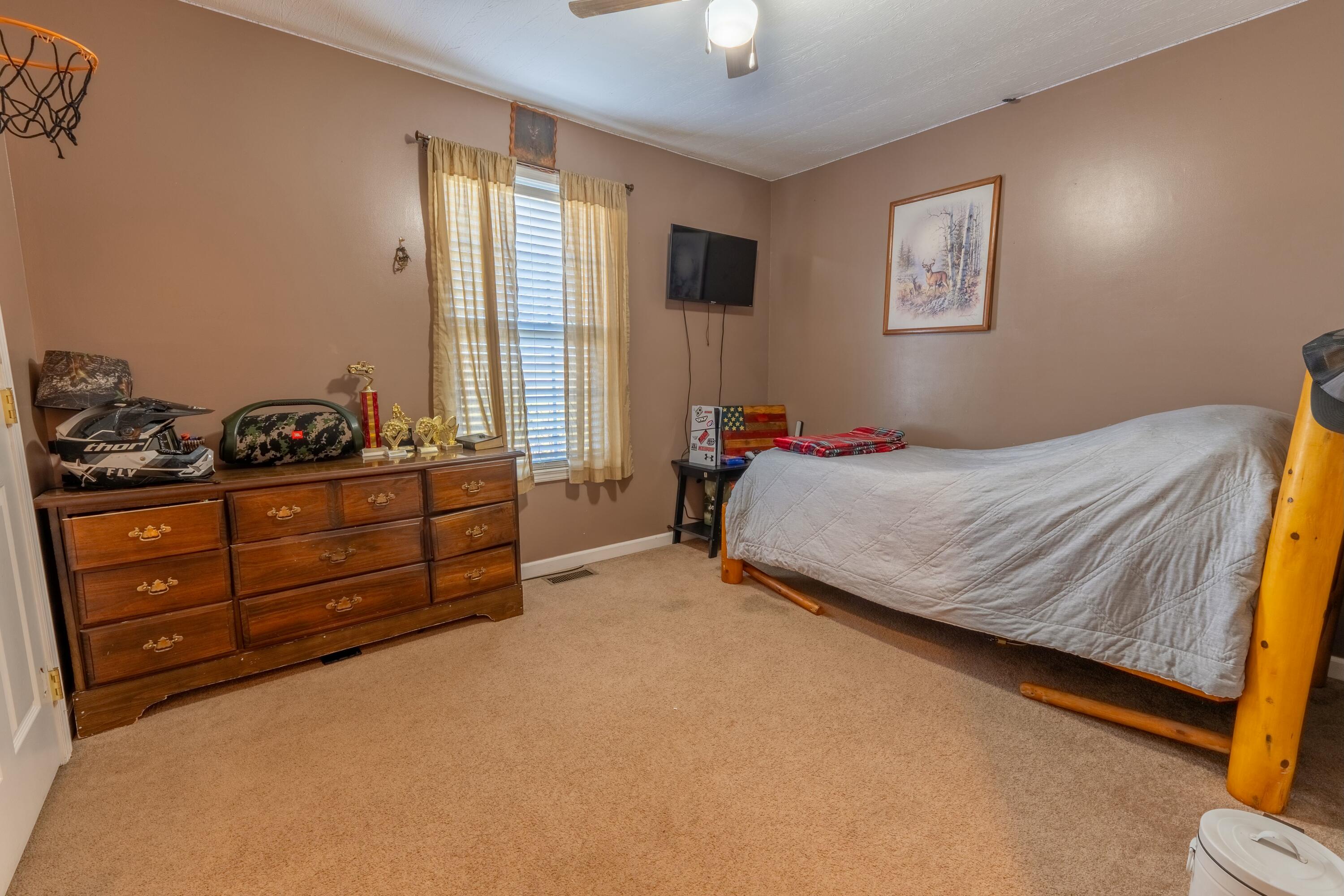 703 East Langdon Road Science Hill, KY 42553 - Photo 37 of 55 tempImageldIrov