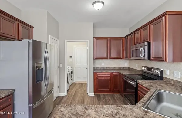 $2,100 | 230 Seville Street, Jacksonville, NC 28546