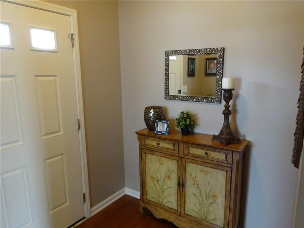 228 Foxwood Road Coraopolis, PA 15108 - Photo 3 of 12