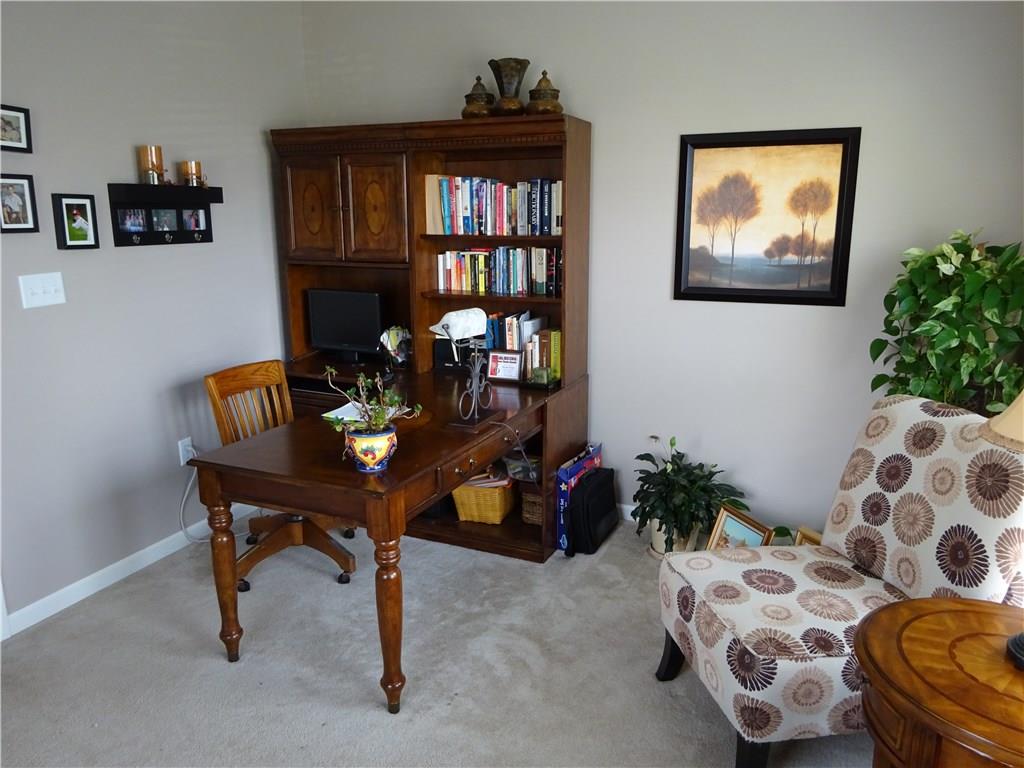 228 Foxwood Road Coraopolis, PA 15108 - Photo 4 of 12