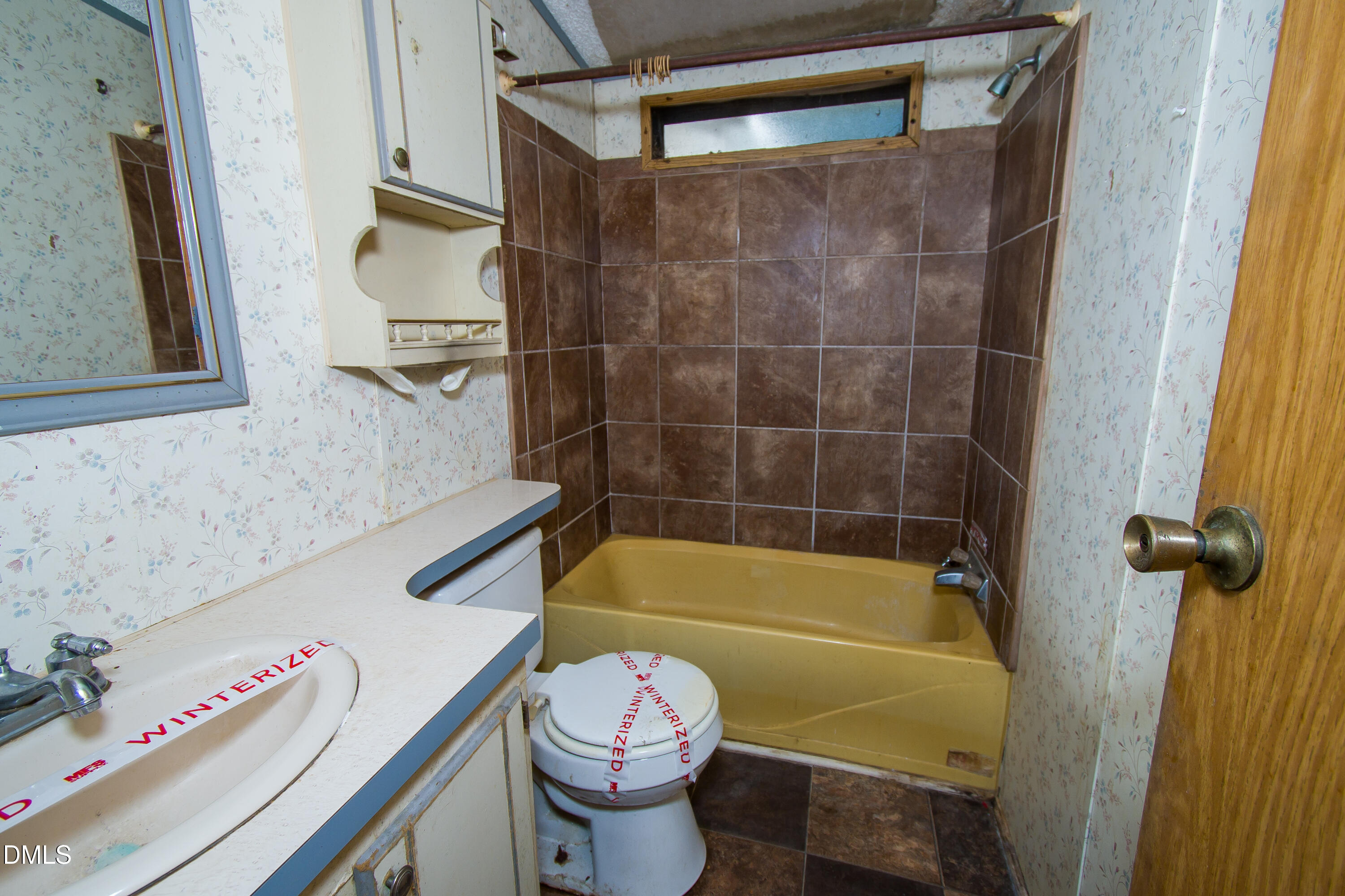 2909 Dureamer Road Wendell, NC 27591 - Photo 8 of 17 Hall Bath
