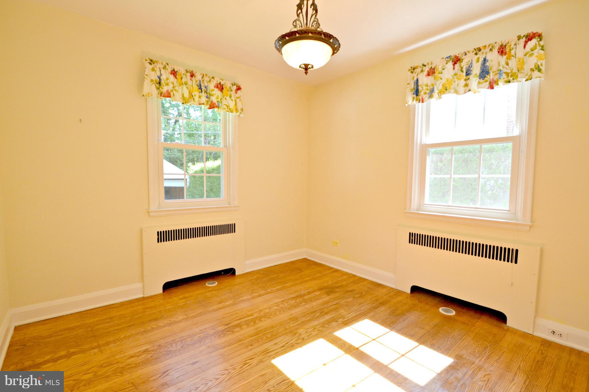 310 Alabama Road Towson, MD 21204 - Photo 11 of 25 Bedroom