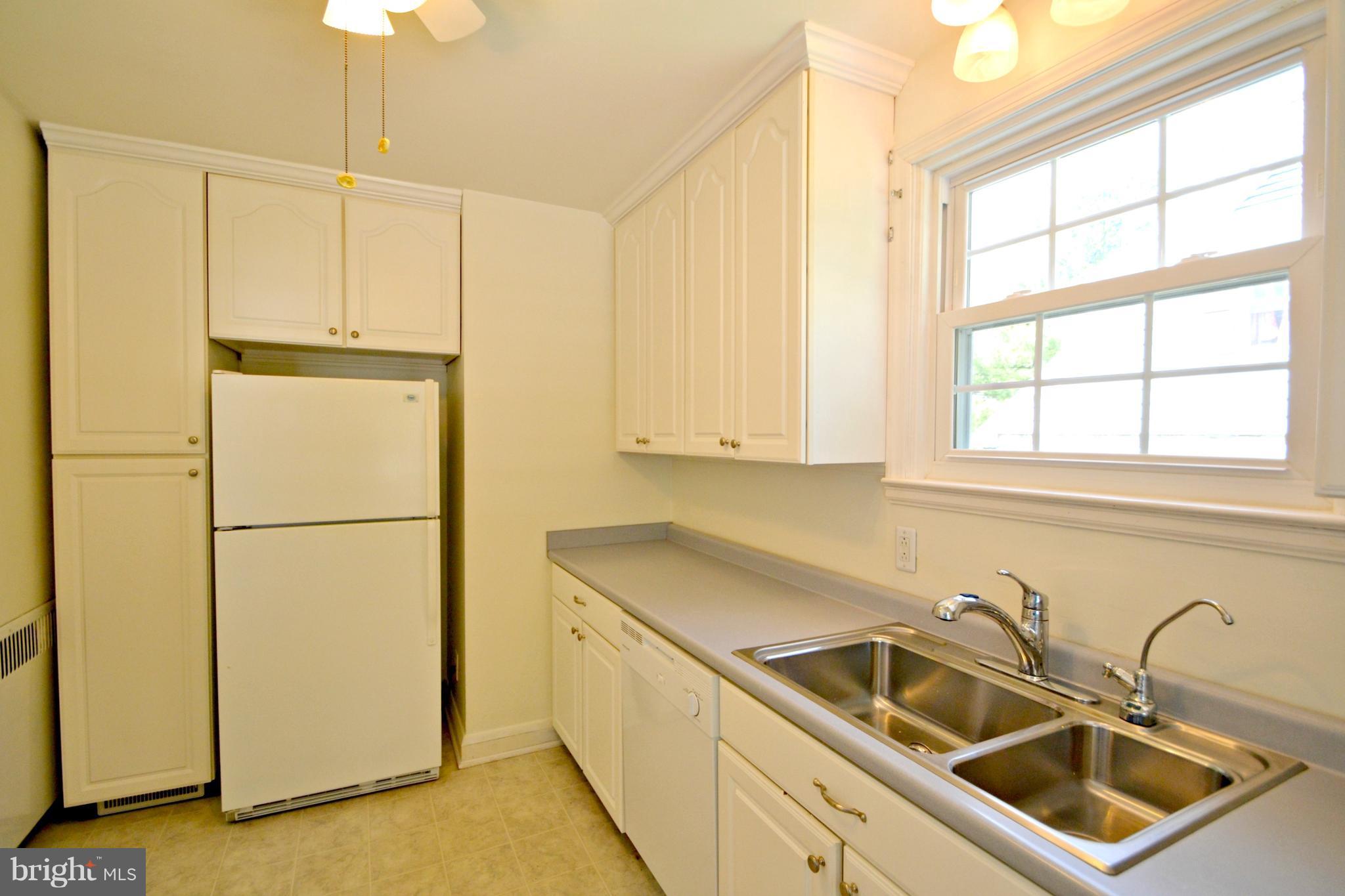 310 Alabama Road Towson, MD 21204 - Photo 7 of 25 Kitchen