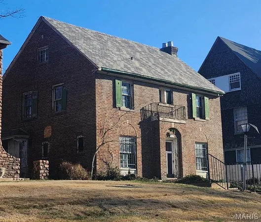$165,000 | 6025 West Cabanne Place, St. Louis, MO 63112