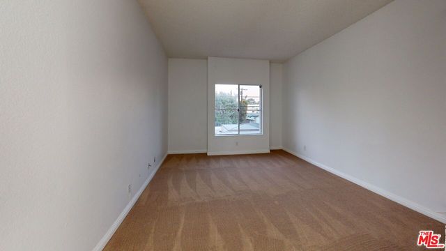 $2,900 | 5420 Sylmar Avenue, Unit 218, Sherman Oaks, CA 91401