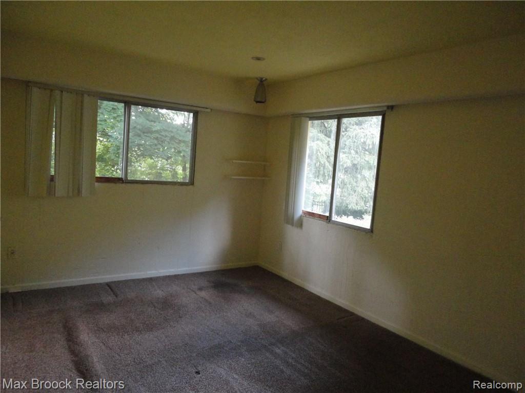 19625 Riverside Drive Beverly Hills, MI 48025 - Photo 14 of 20