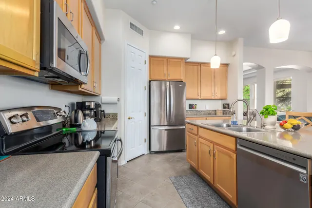 $4,500 | 7295 East Sunset Sky Circle, Scottsdale, AZ 85266