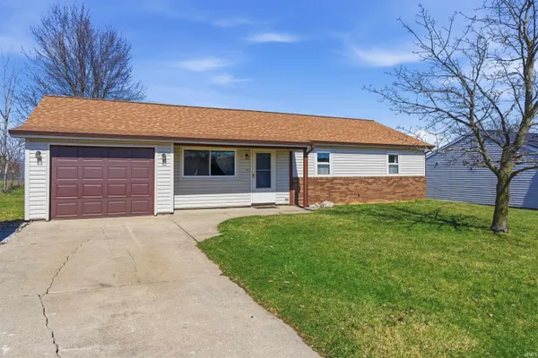 $199,900 | 2107 Pueblo Drive, Kendallville, IN 46755
