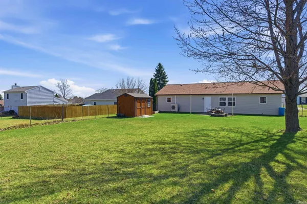 $199,900 | 2107 Pueblo Drive, Kendallville, IN 46755