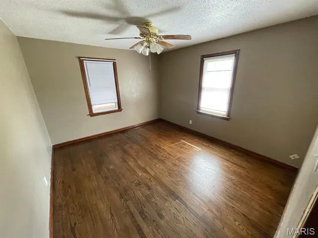 $44,000 | 810 Halloran Avenue, Wood River, IL 62095