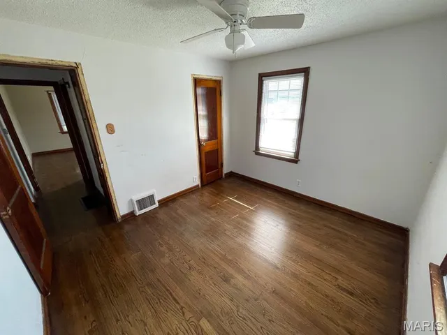 $44,000 | 810 Halloran Avenue, Wood River, IL 62095