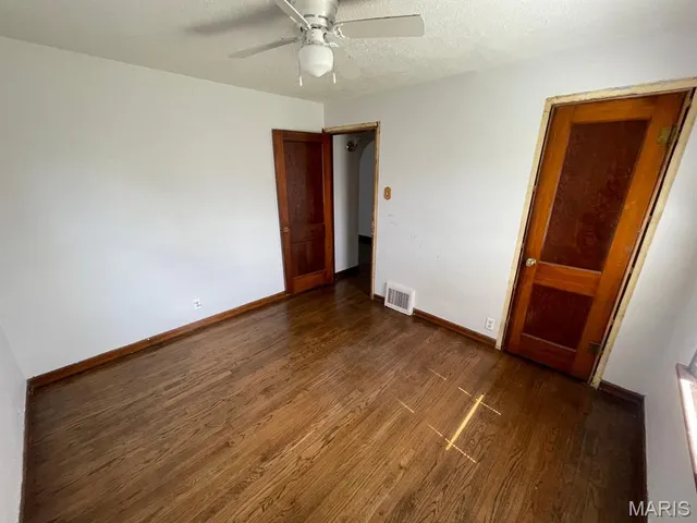 $44,000 | 810 Halloran Avenue, Wood River, IL 62095