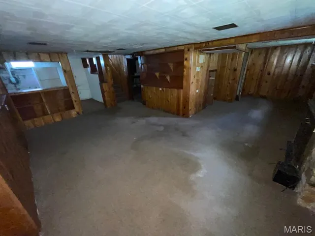 $44,000 | 810 Halloran Avenue, Wood River, IL 62095