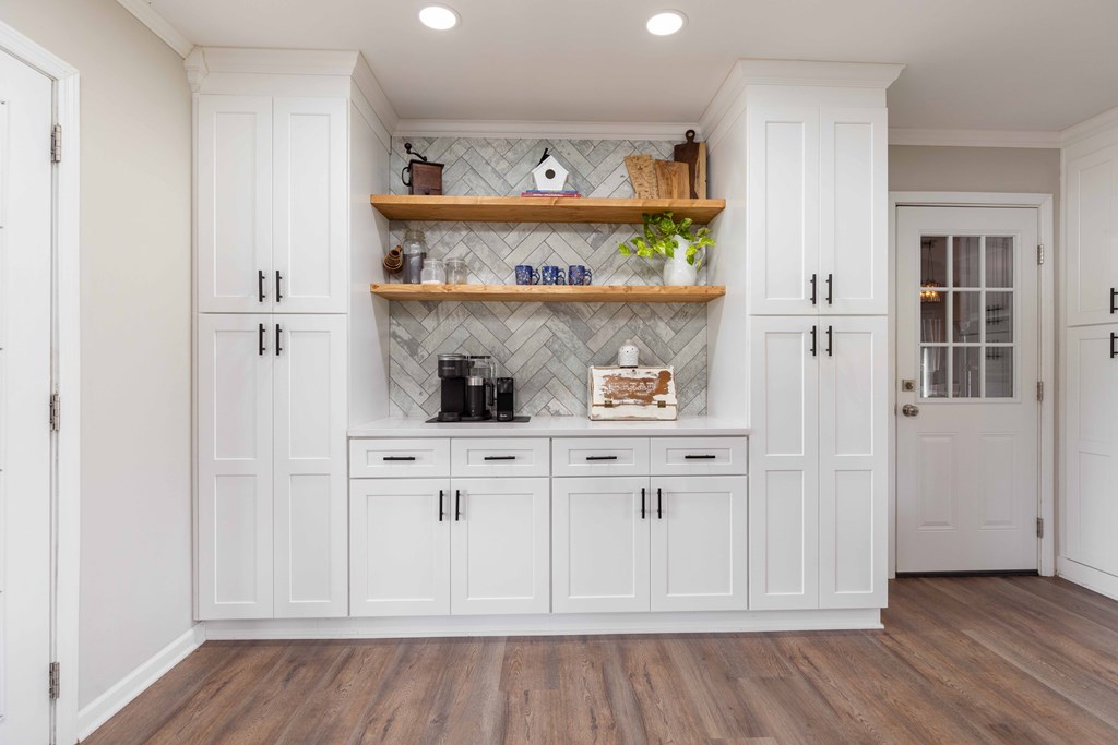 5932 Whitesville Road West Point, GA 31833 - Photo 10 of 40 Coffee Bar with Built-ins