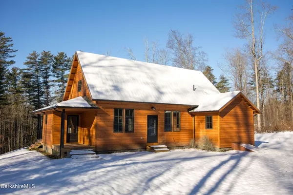 $775,000 | 1427 Hewins Street, Sheffield, MA 01222