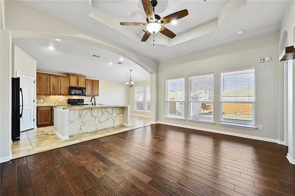 $1,800 | 119 Legends Of Hutto Trail, Hutto, TX 78634