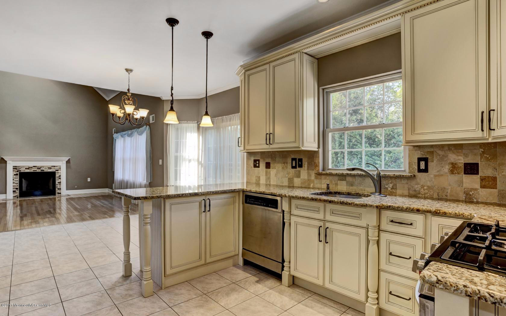 5 Bailey Road Aberdeen, NJ 07747 - Photo 11 of 27 Kitchen-Family Room