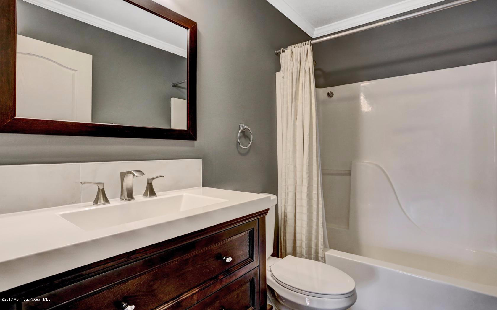 5 Bailey Road Aberdeen, NJ 07747 - Photo 25 of 27 Hall Bath
