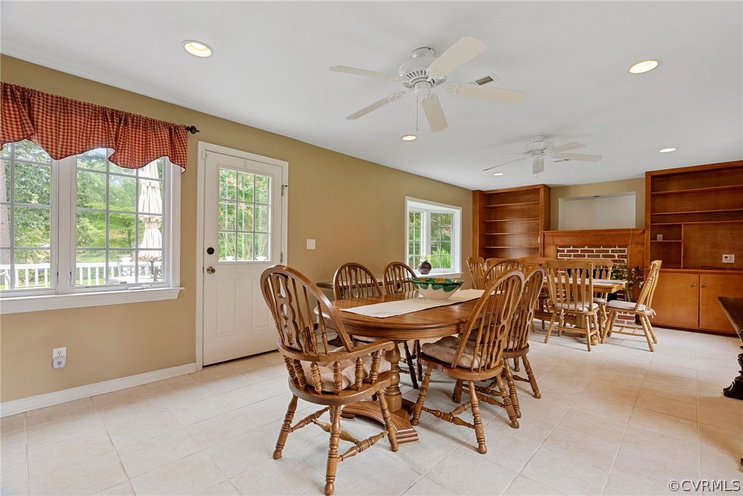 3611 Tanby Road Richmond, VA 23235 - Photo 14 of 49 2nd Great Room or Dining Room - look at the room!