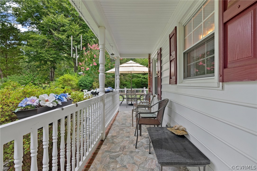 3611 Tanby Road Richmond, VA 23235 - Photo 3 of 49 Gallery Image 3