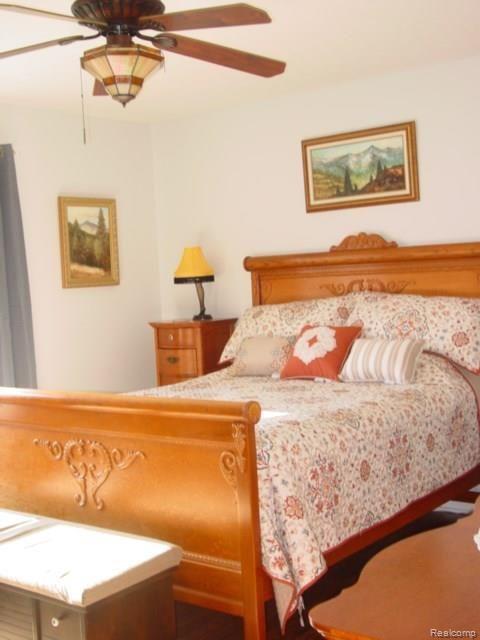 12530 Holtforth Road Fenton, MI 48430 - Photo 9 of 15 014.JPG