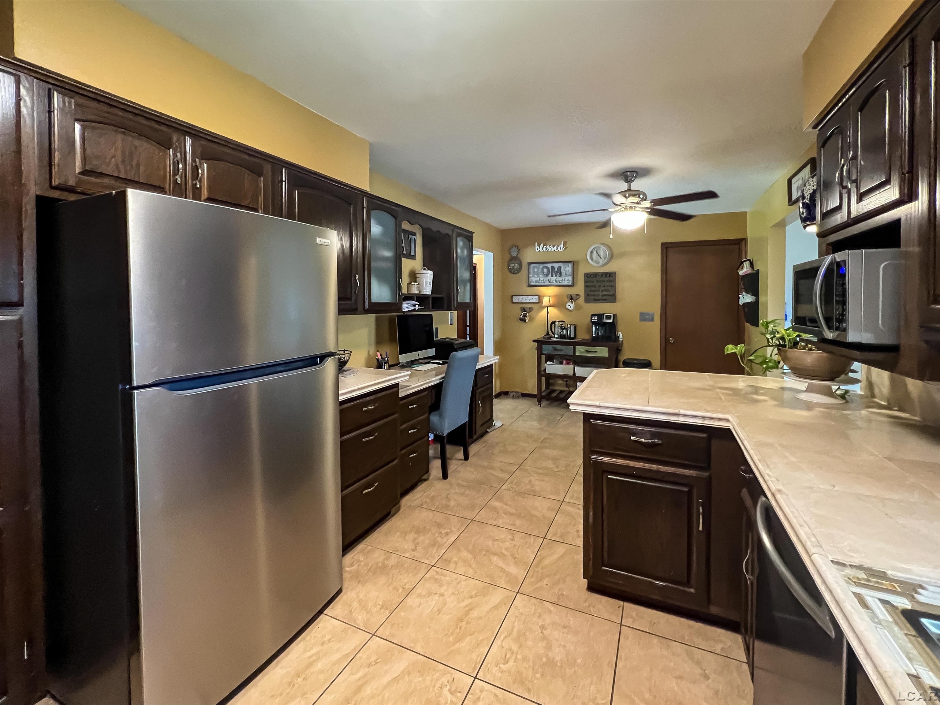 2046 North Raisinville Road Monroe, MI 48162 - Photo 9 of 34