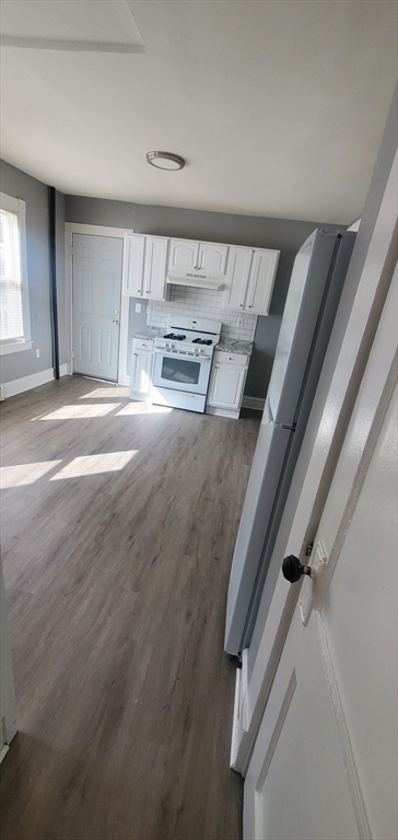 122 Middlesex Street Springfield, MA 01109 - Photo 9 of 31 Gallery Image 9