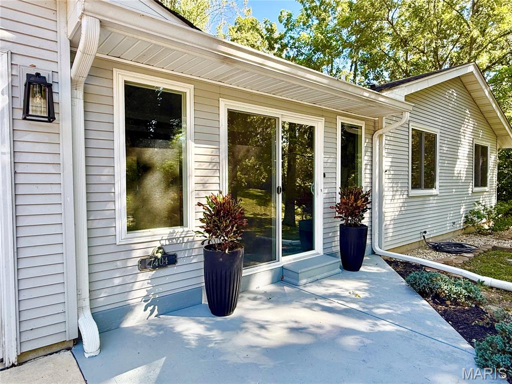 7404 Brown Street Moro, IL 62067 - Photo 2 of 41