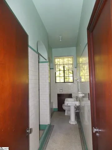 $667,000 | 905 East Greenville Street, Anderson, SC 29621