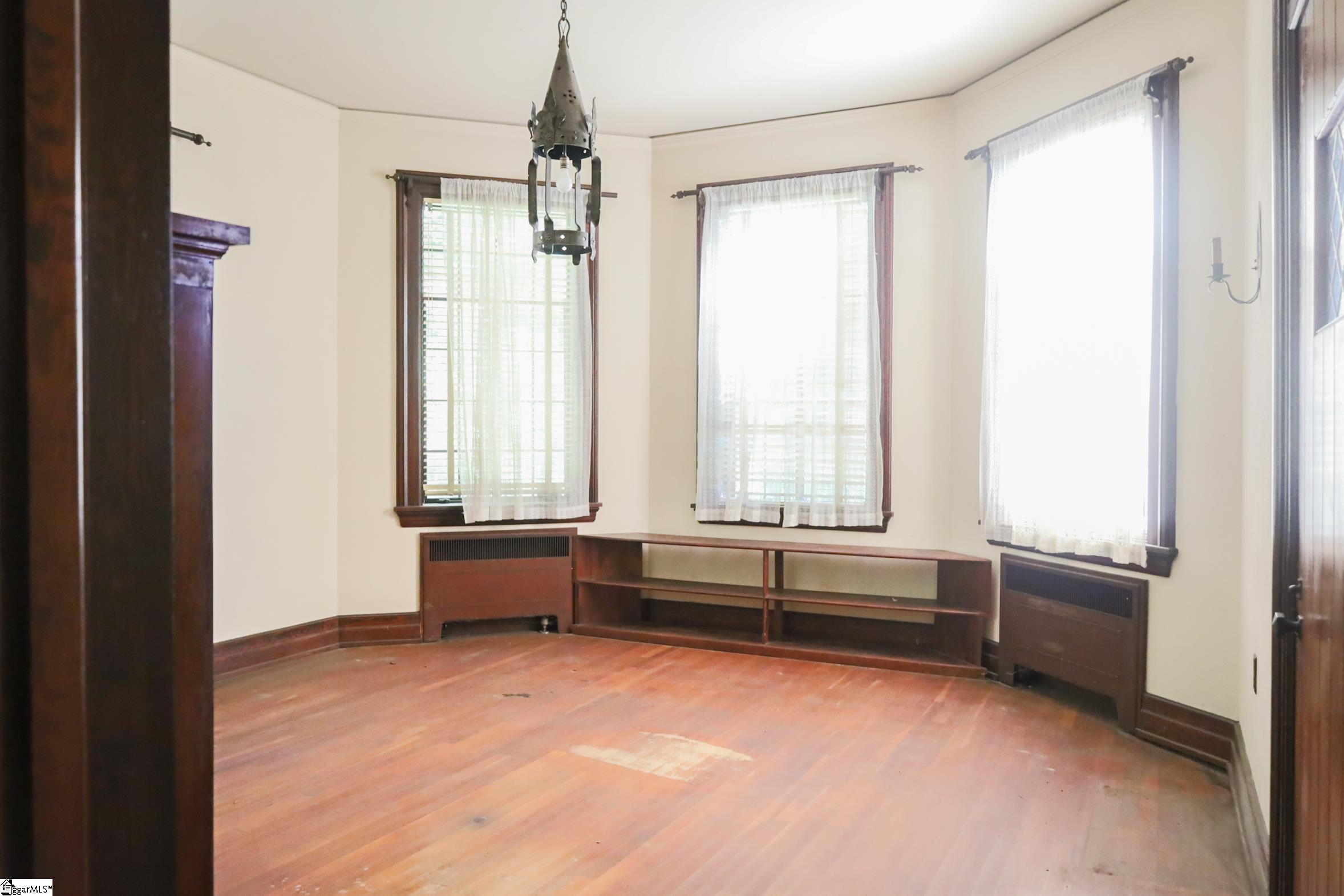 905 East Greenville Street Anderson, SC 29621 - Photo 17 of 38