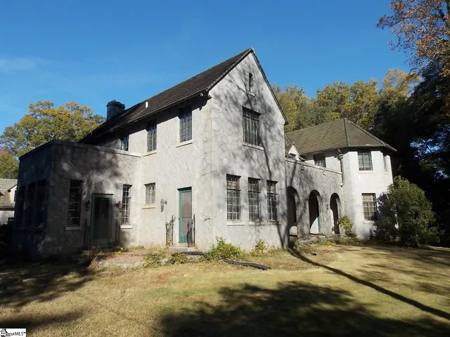 $667,000 | 905 East Greenville Street, Anderson, SC 29621