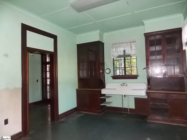 $667,000 | 905 East Greenville Street, Anderson, SC 29621