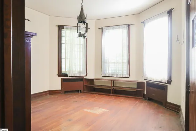 $667,000 | 905 East Greenville Street, Anderson, SC 29621